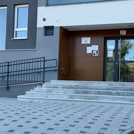 アパート New Building Stupine G Location トゥズラ